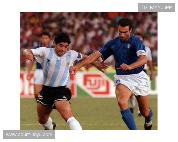 足球明星间的深厚友谊与默契互动展现了竞技精神之外的人性光辉